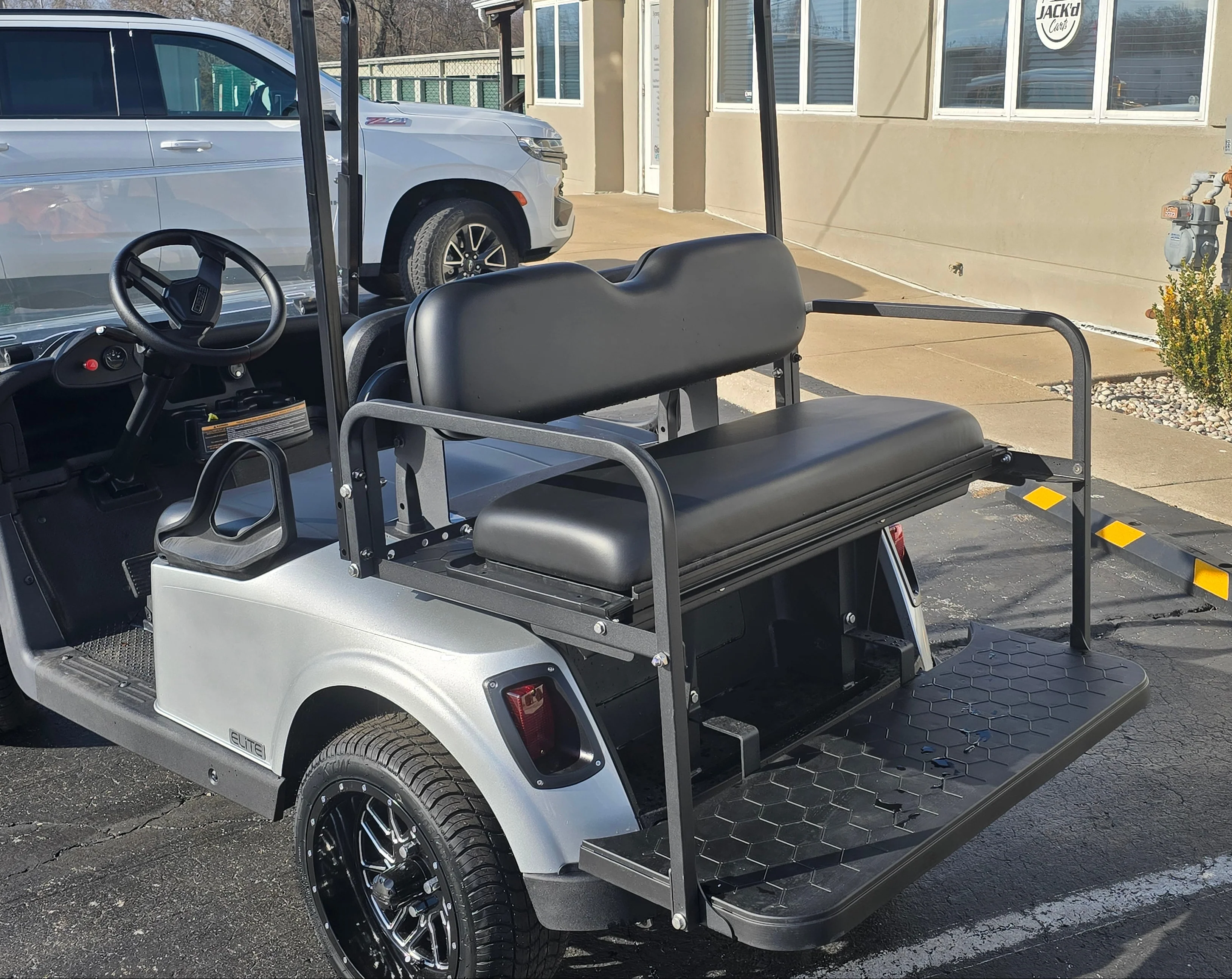 2020 Pre-Owned EZGO RXV - 4 Seater - Platinum - Image 3