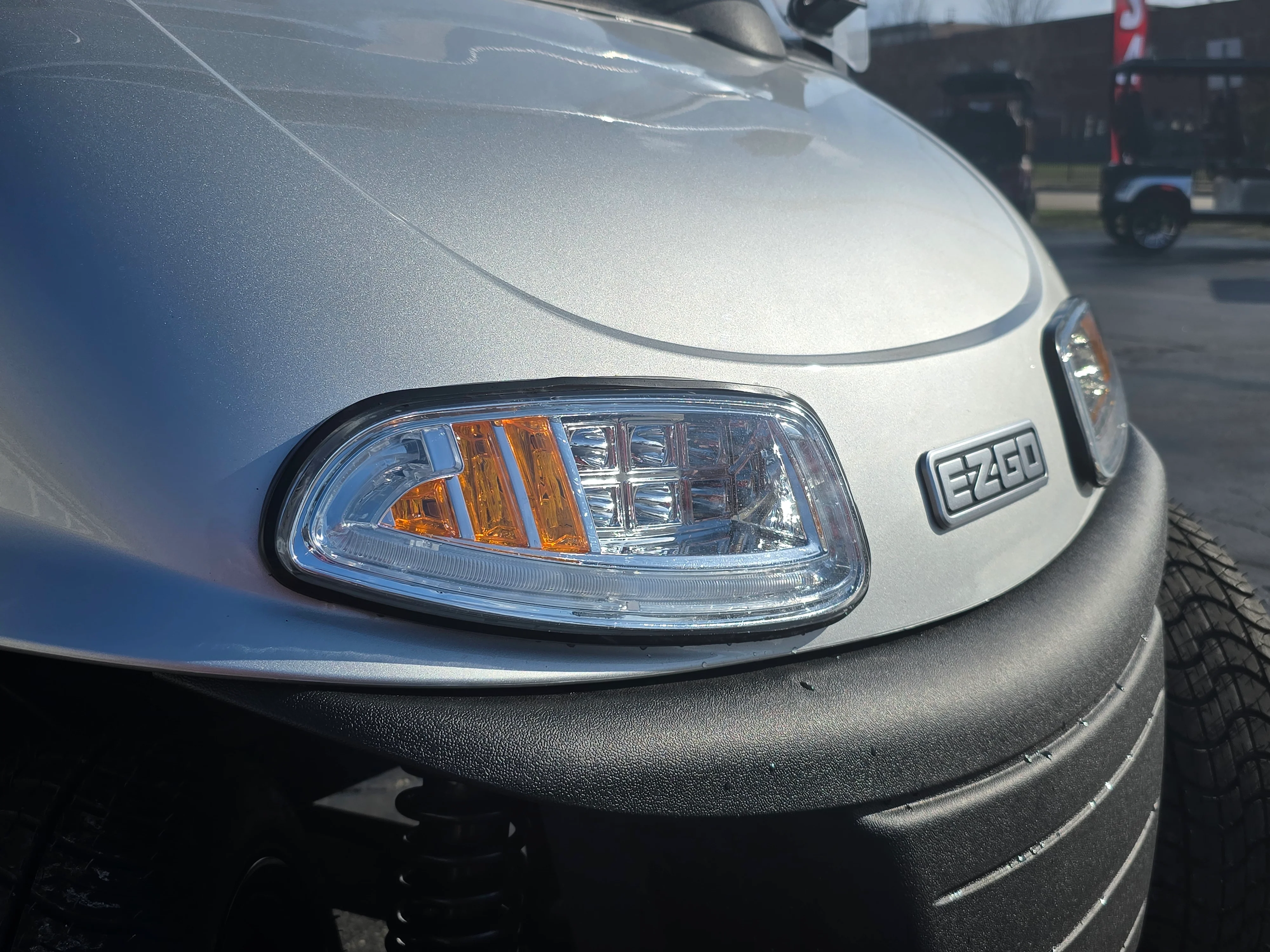 2020 Pre-Owned EZGO RXV - 4 Seater - Platinum - Image 6
